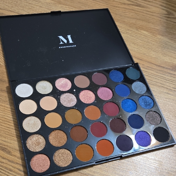 Morphe 35V Palette - Picture 1 of 5
